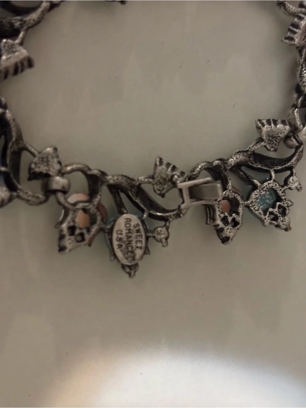 Sweet Romance Molded Glass Tulip Link Bracelet Vintage Style Floral Jewelry
